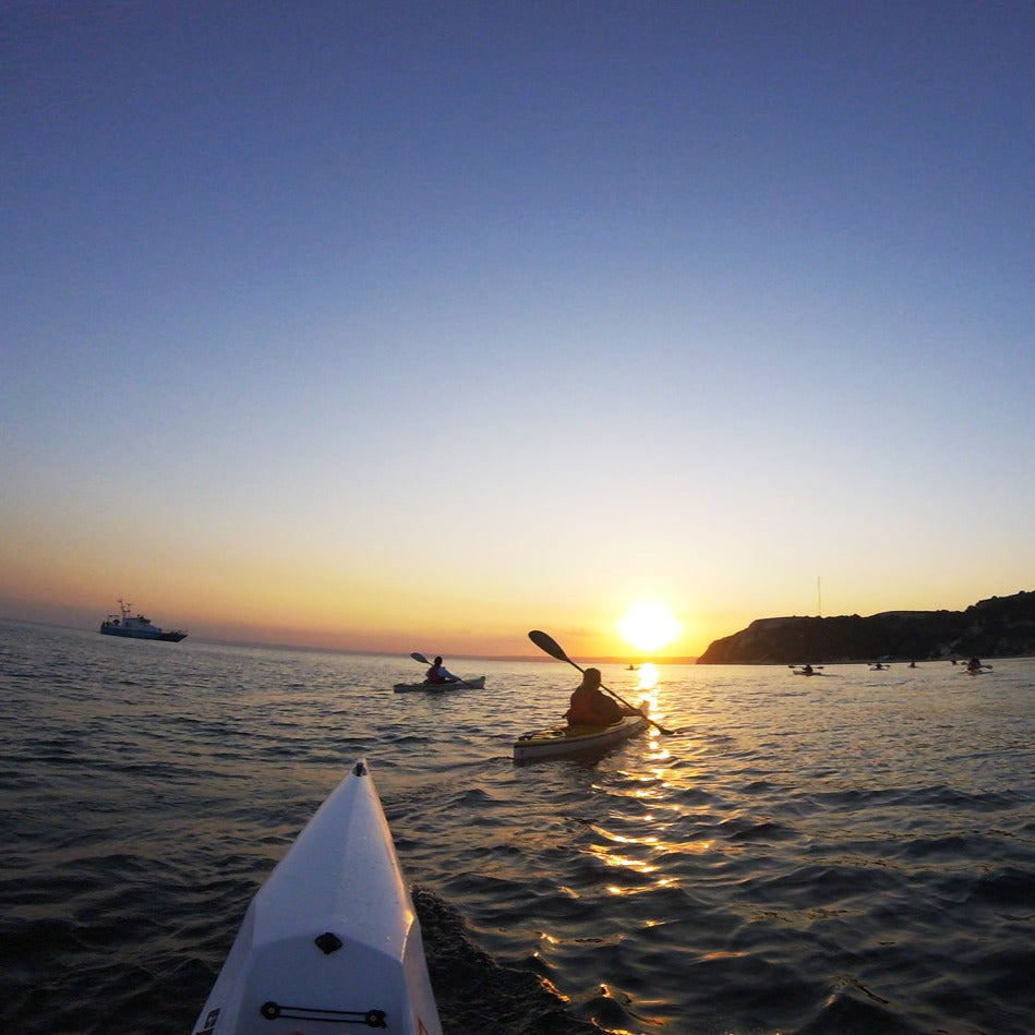 Тур с каяк по залез слънце на Северното Черноморие. 3-часовo морско приключение