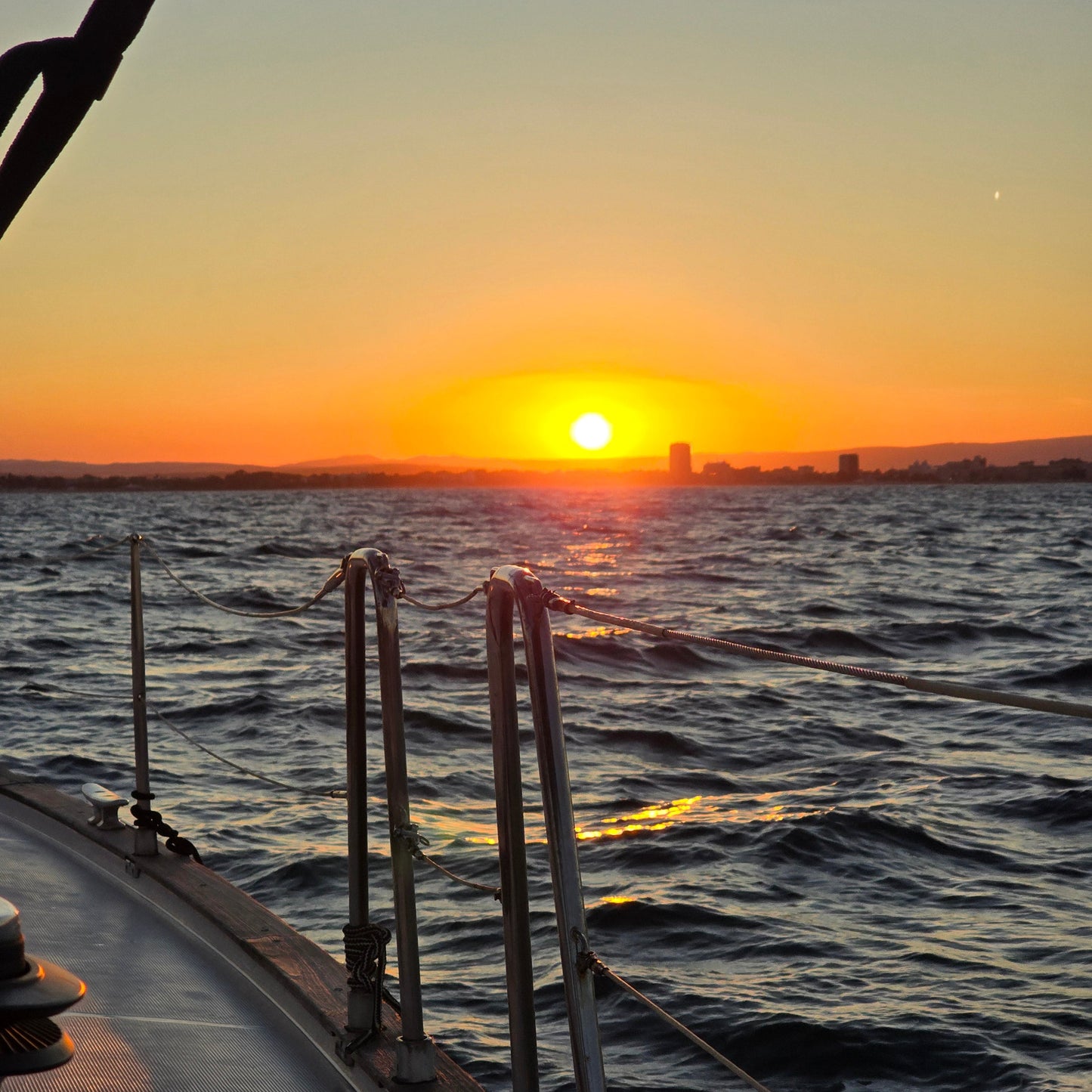 Круиз с ветроходна яхта до Созопол или остров Света Анастасия за 12 човека