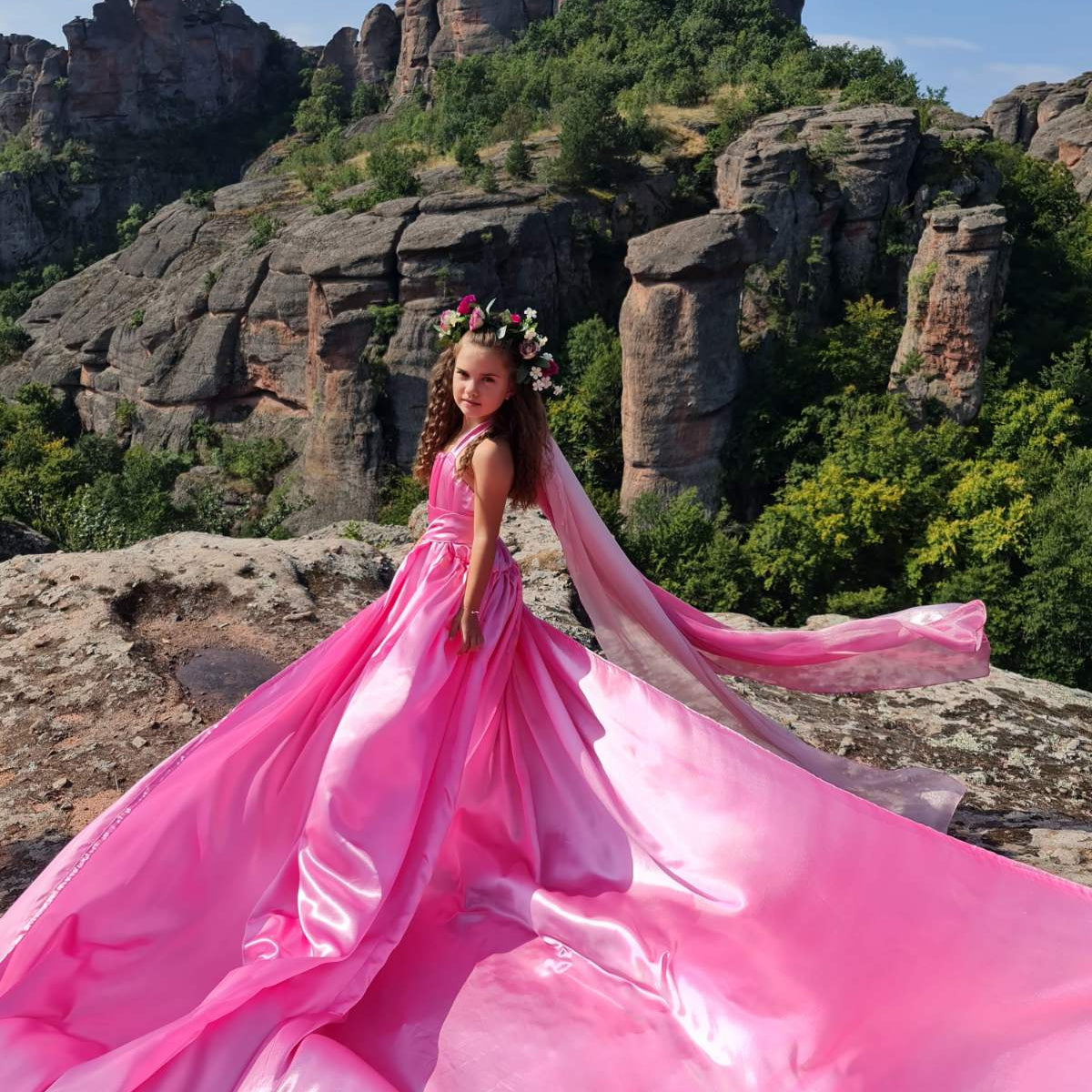 Flying dress фотосесия на Белоградчишките скали