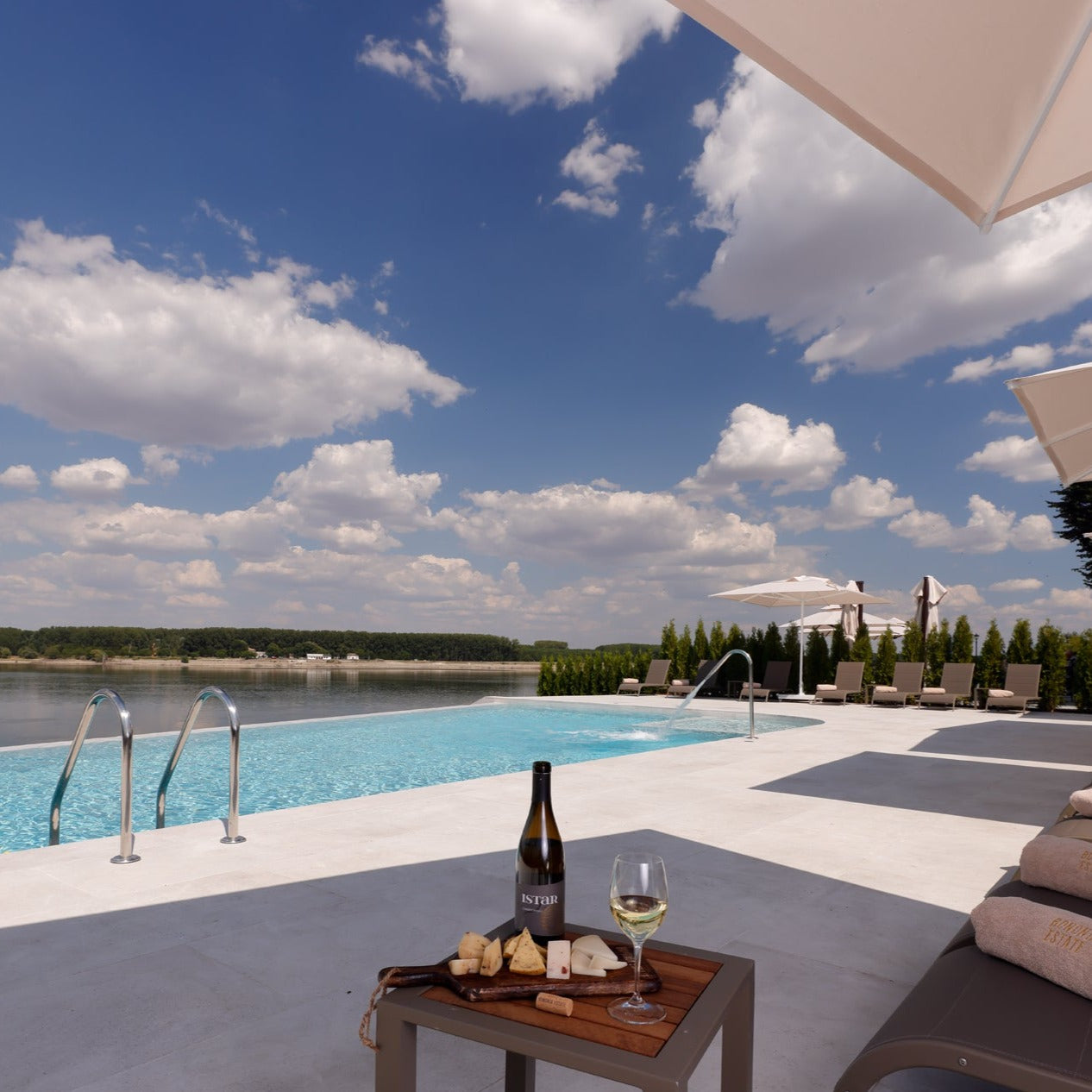 Романтична почивка за двама на брега на Дунава - 2 нощувки в Bononia Estate Winery and Resort