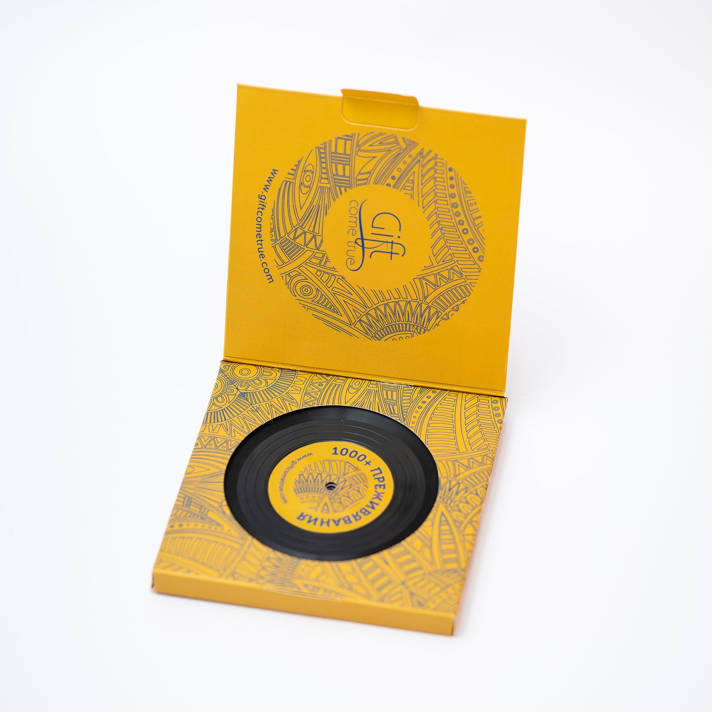 Прегърни ме. Луксозна кутия за двойки приключенци с подарък конна езда за двама