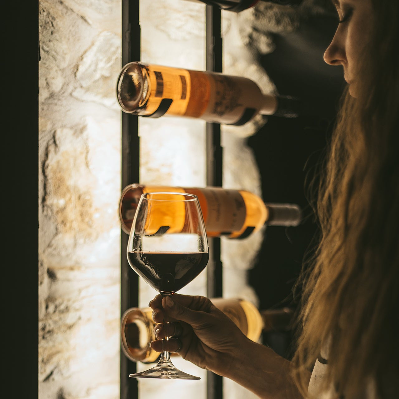 Дегустация на традиционни гръцки сортове вино в Agora 1955. Портаря. Гърция