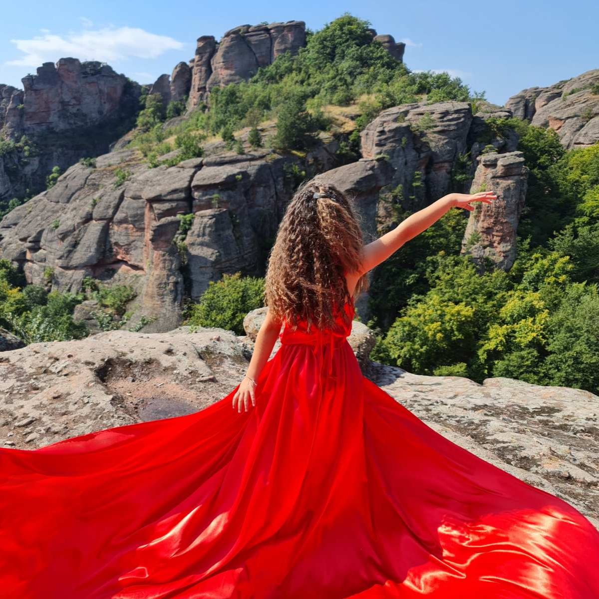 Flying dress фотосесия на Белоградчишките скали