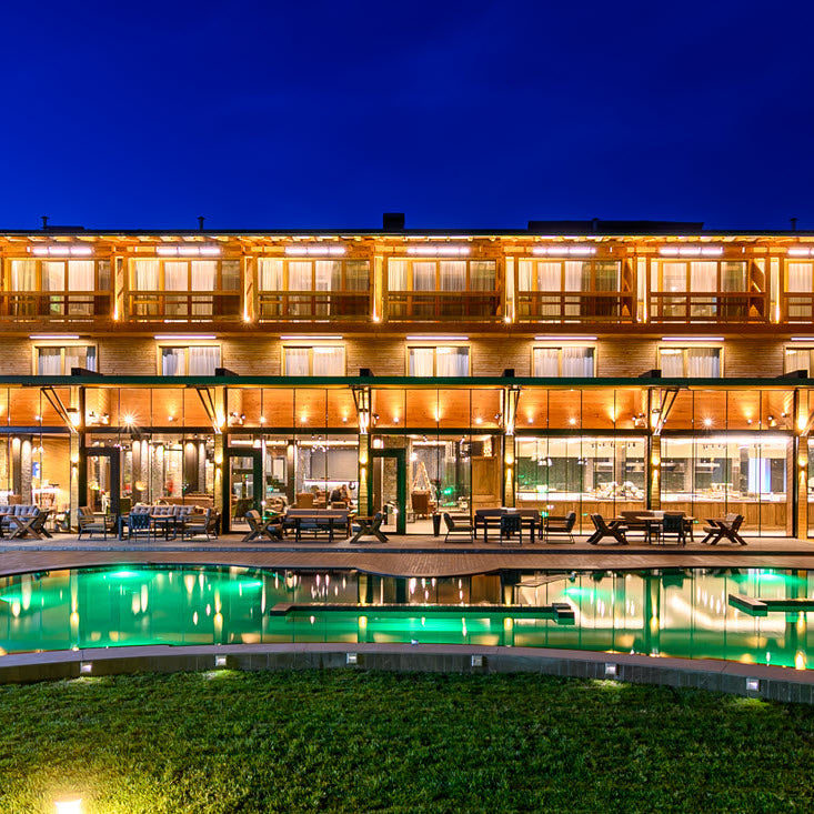 Външен минерален басейн в хотел Grand Therme