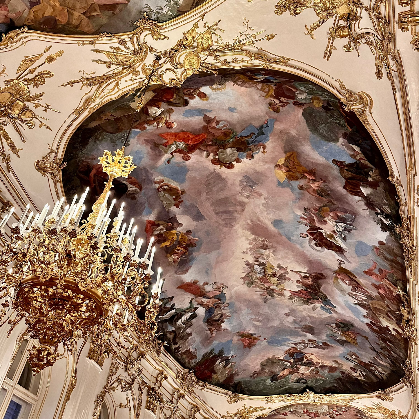 Виена в целия й блясък. 2 дни за двама, 4-звезден хотел с посещение, концерт и вечеря в замък