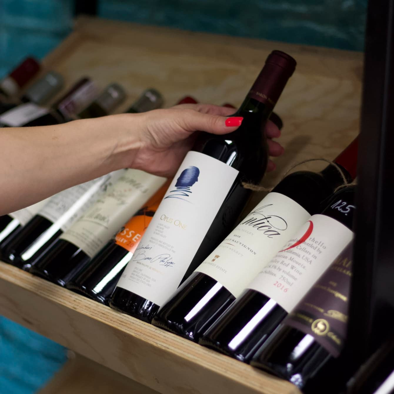 5-степеннo пътешествие из класически винени региони с личен сомелиер в Cellar 52