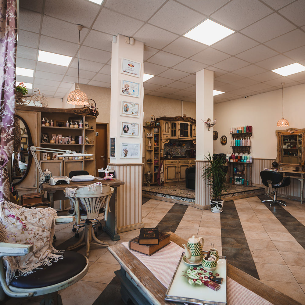 Специална грижа за ноктите в бутиков салон. София