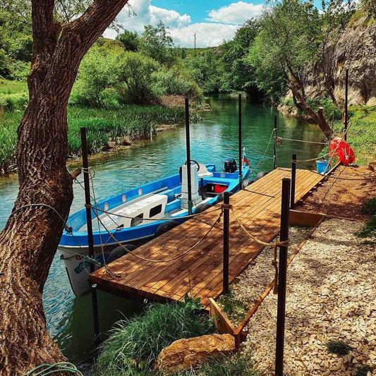 Лукс, СПА и романтична разходка с лодка за двама