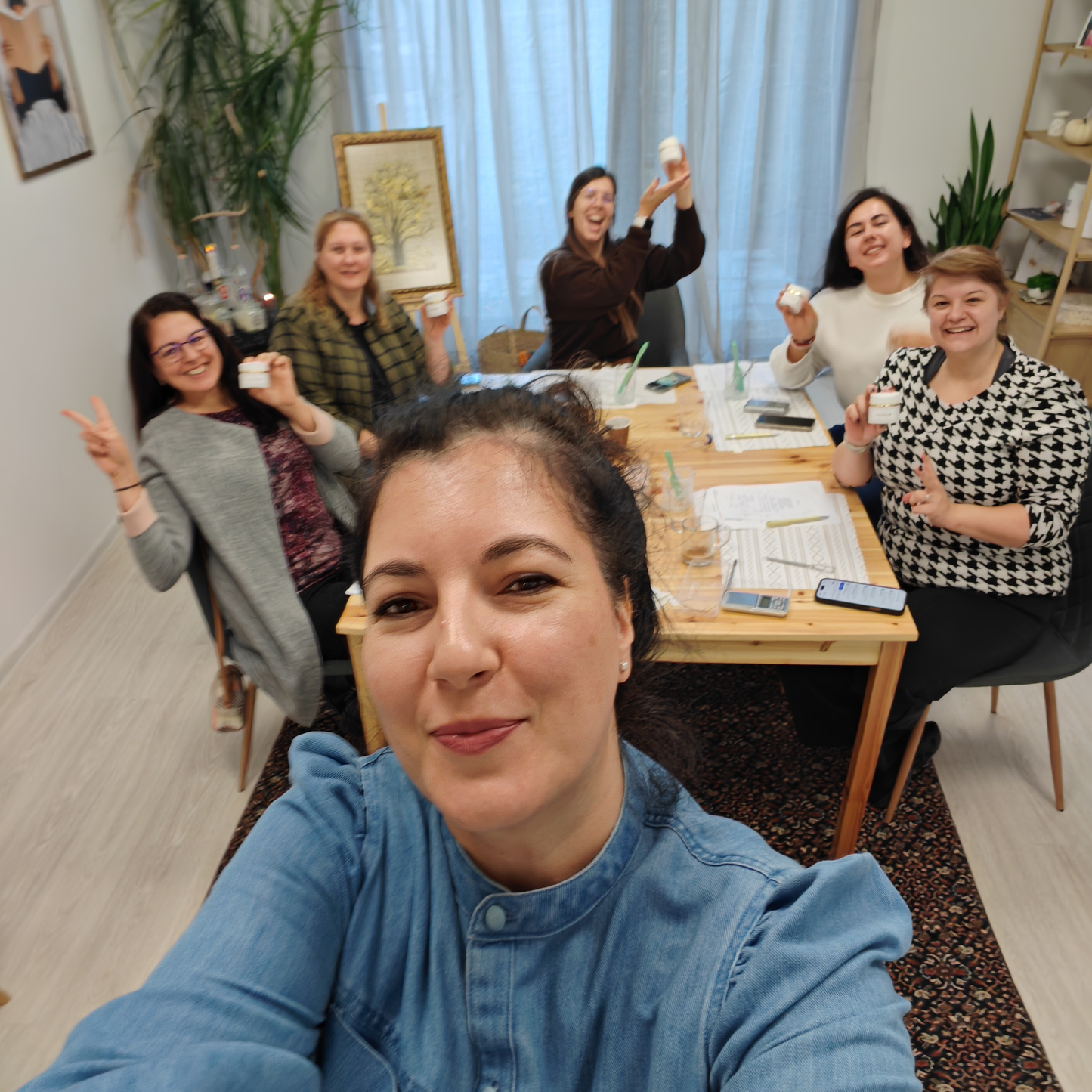 Козметична работилница за персонален крем за лице