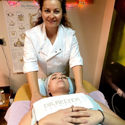 Релаксиращ масаж на лице и цяло тяло