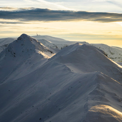 Открий красотата на България! Посрещни изгрева с планински преход до връх Амбарица