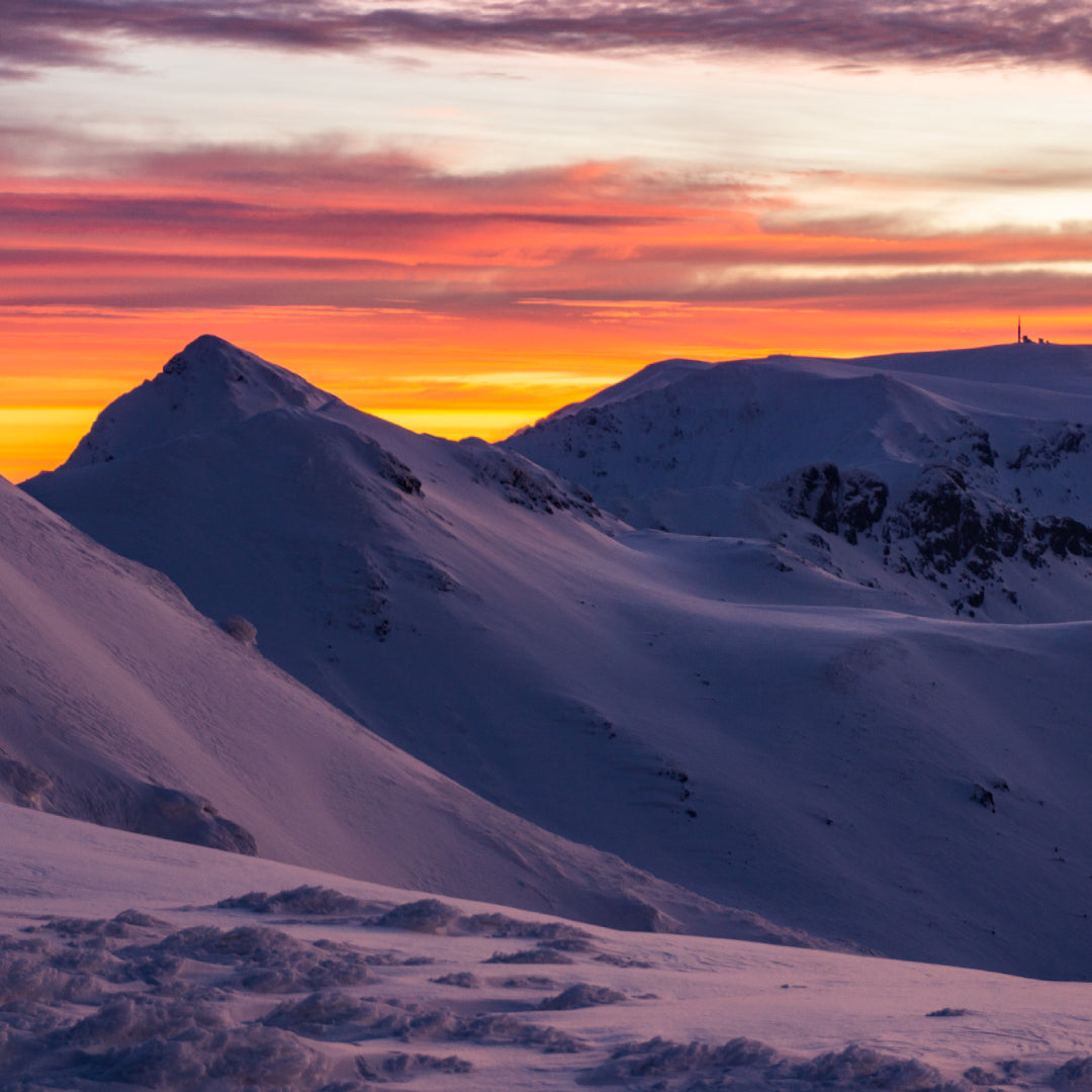 Открий красотата на България! Посрещни изгрева с планински преход до връх Амбарица