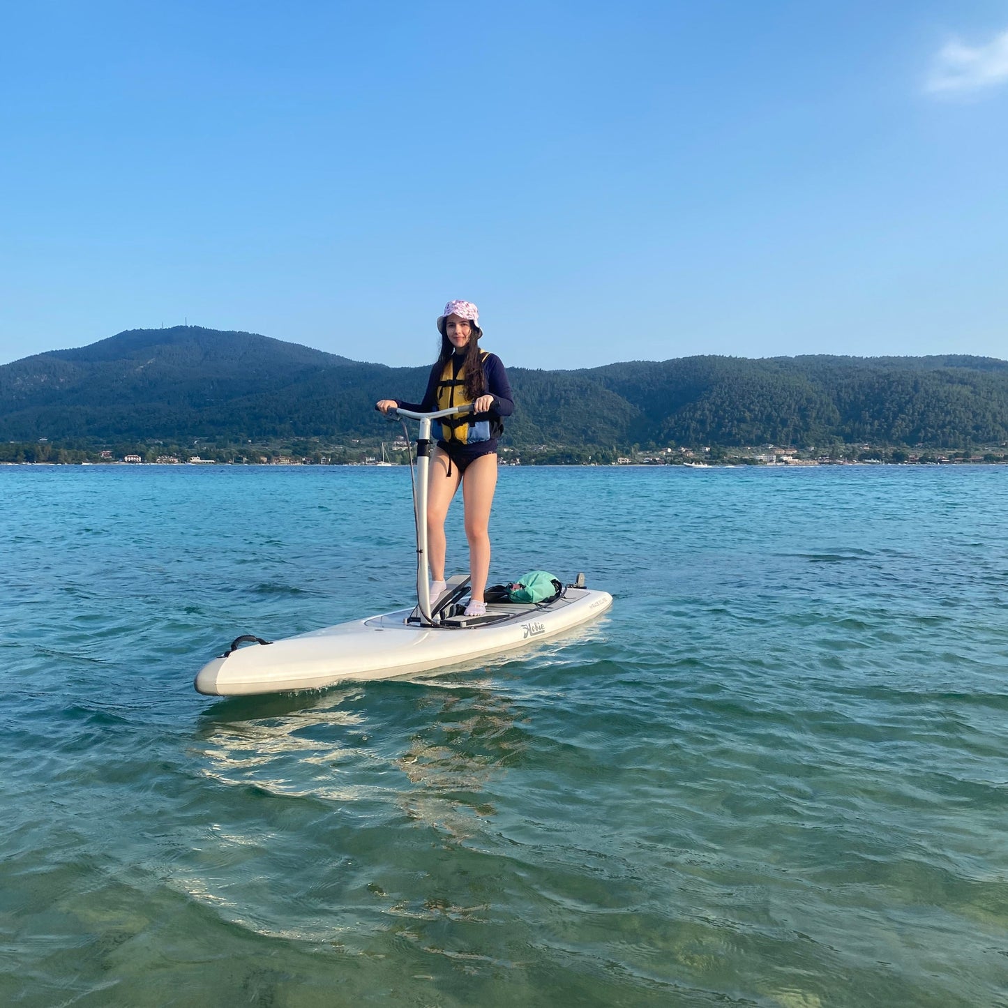 Разгледай красотата на природата край Вурвуру със stand up pedalboard. Гърция