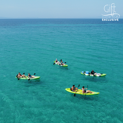 Полудневен тур с каяк в кристалните води край Вурвуру и остров Диапорос. Гърция