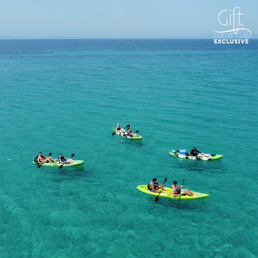 Полудневен тур с каяк в кристалните води край Вурвуру и остров Диапорос. Гърция
