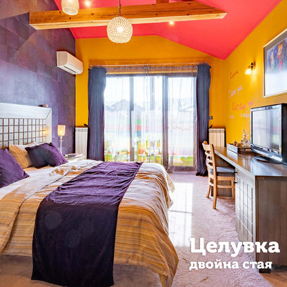 Делнично арт вдъхновение за двама в приказния Casa Art арт хотел 
