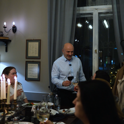 Истории от масата – LIVE. Вечеря и разговори с популярен гост