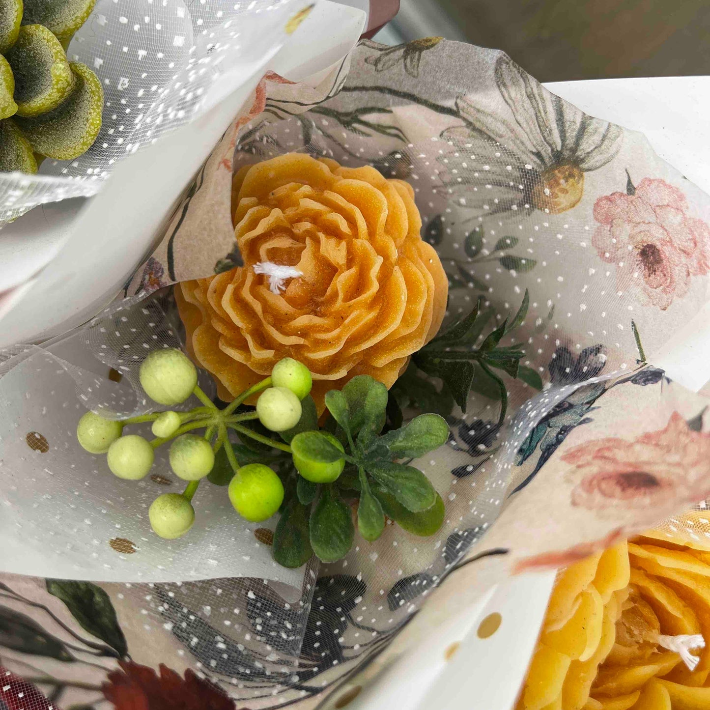 Творческа работилница - създайте букет от пчелен восък 