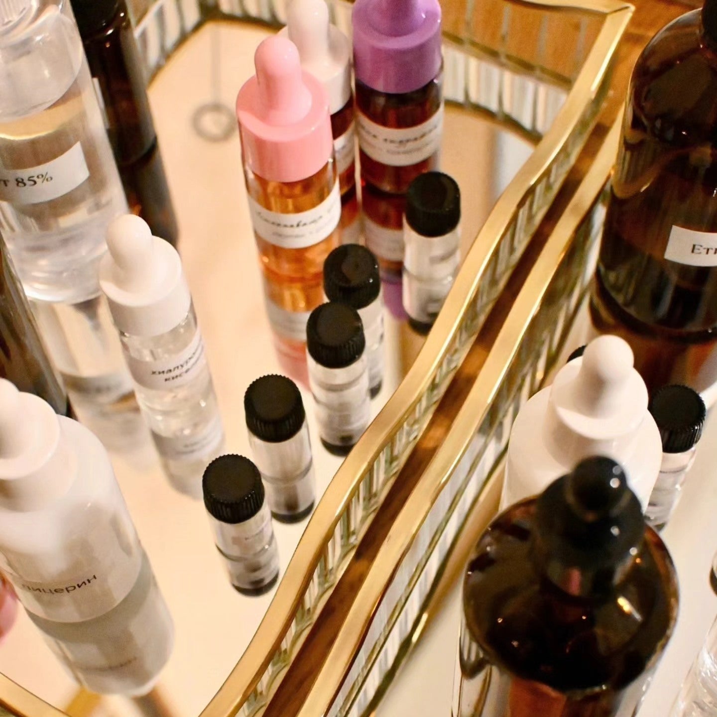 Празнувай по различен и запомнящ се начин - с работилница за гланц и скраб за устни