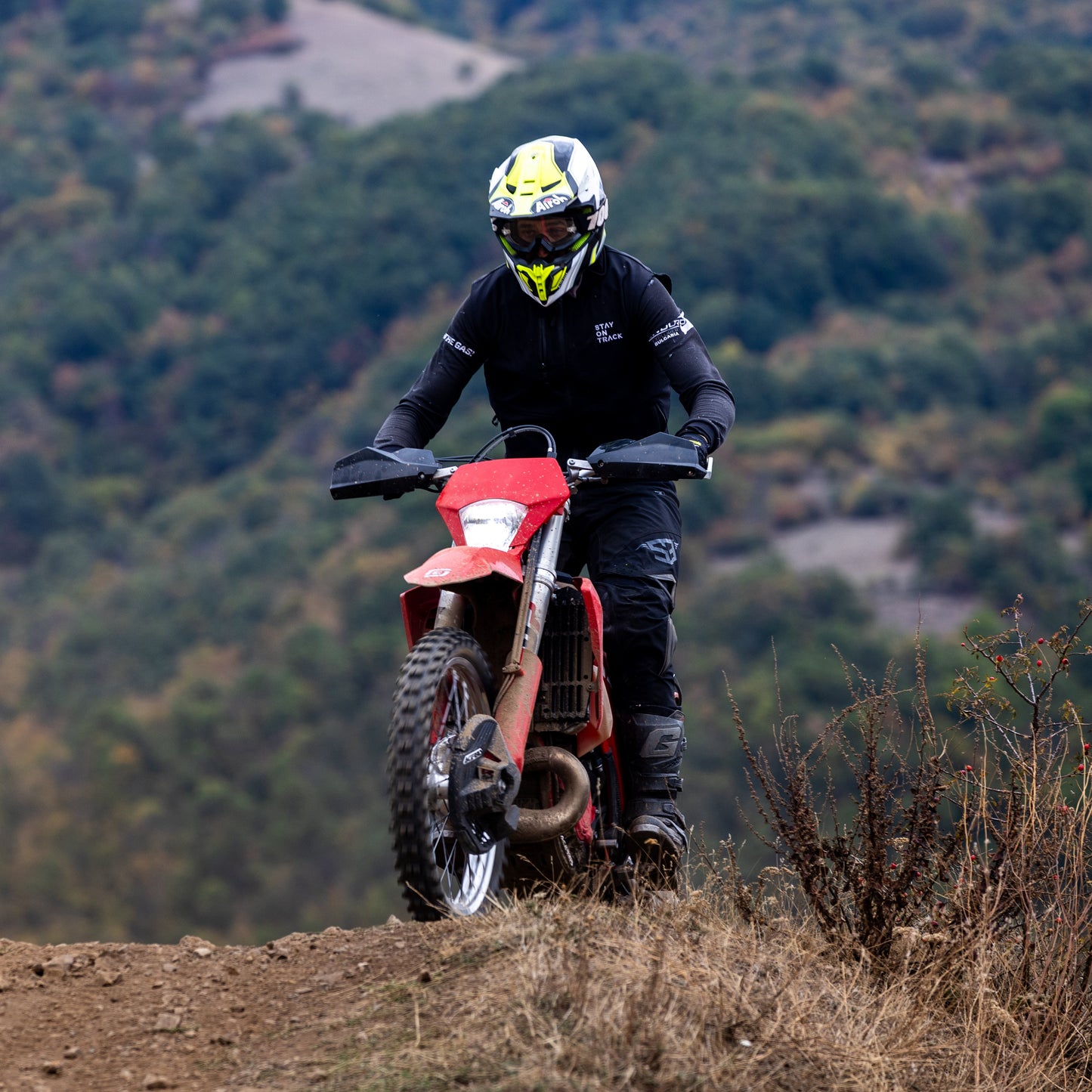 Целодневно офроуд приключение с ендуро мотор. Петрохан