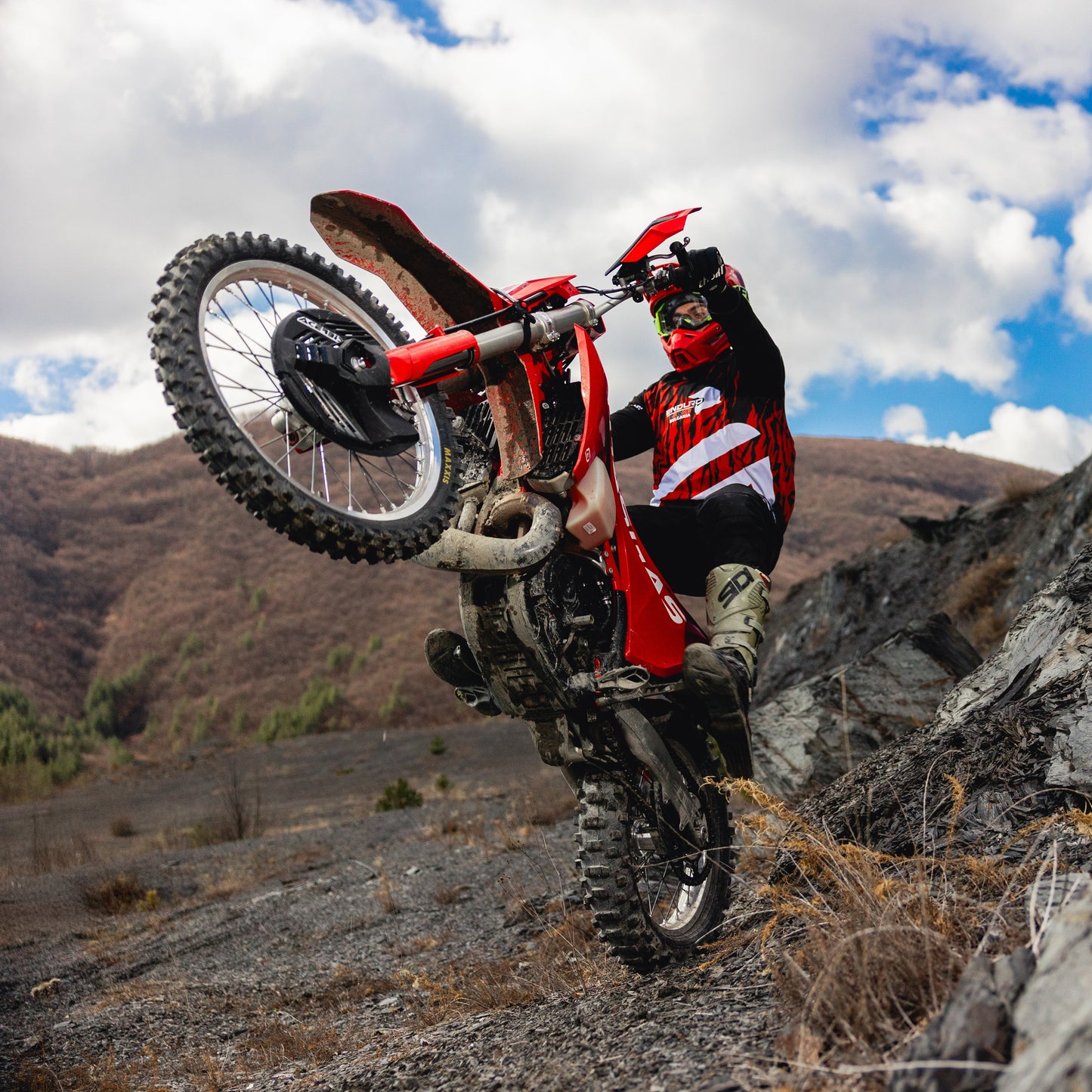 Целодневно офроуд приключение с ендуро мотор. Петрохан