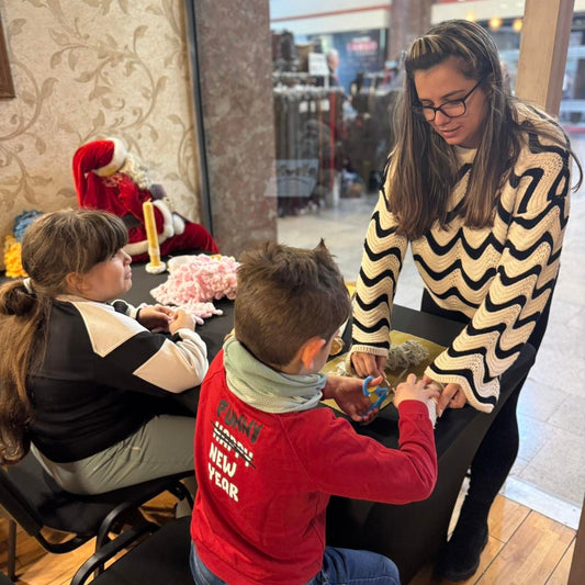 Детска творческа работилница по шиене и плетене