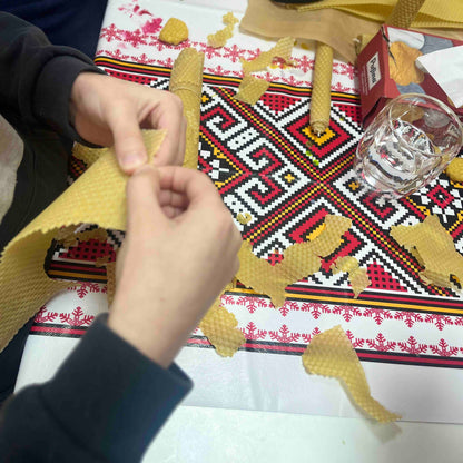 Детска работилница за свещи от пчелен восък