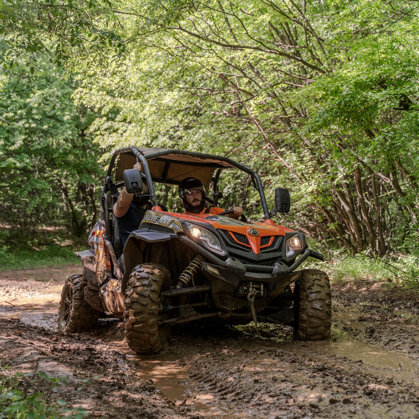 Офроуд разходка за двама с висок клас БЪГИ. Пловдив