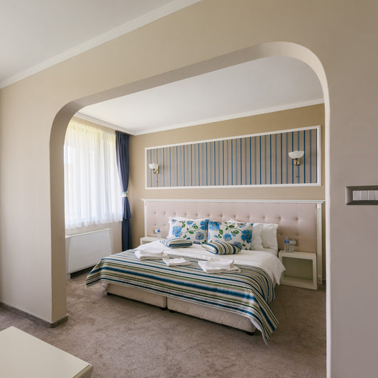 Почивка за двама в парк хотел RAYA Garden с приключение по избор 