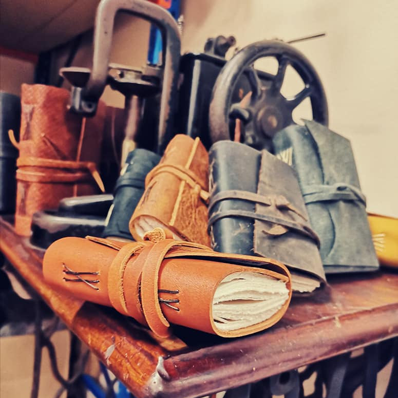 Книговезане - изкуството да създаваш с ръцете си. Велико Търново