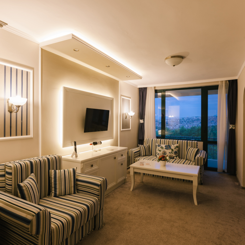 Почивка за двама в парк хотел RAYA Garden с приключение по избор 