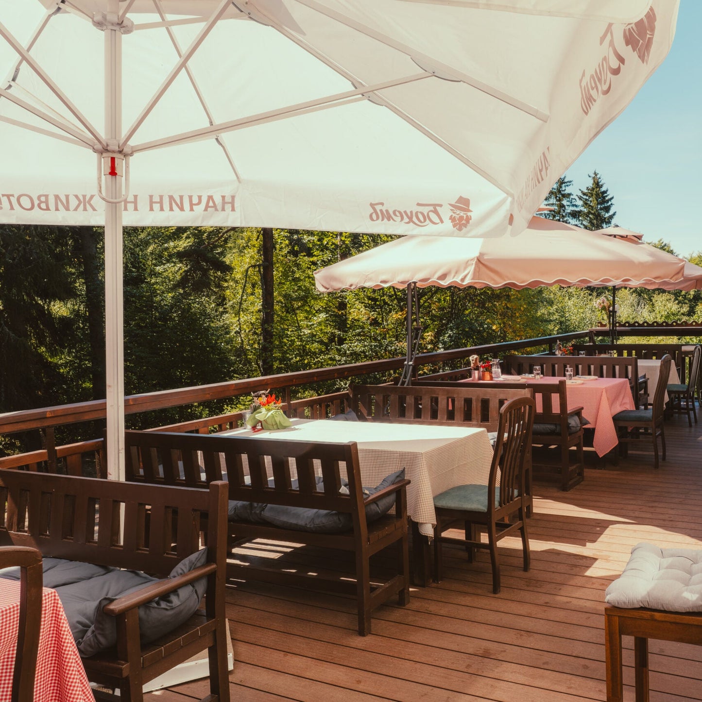 Уютно планинско бягство за двама на Витоша в хижа Кукер