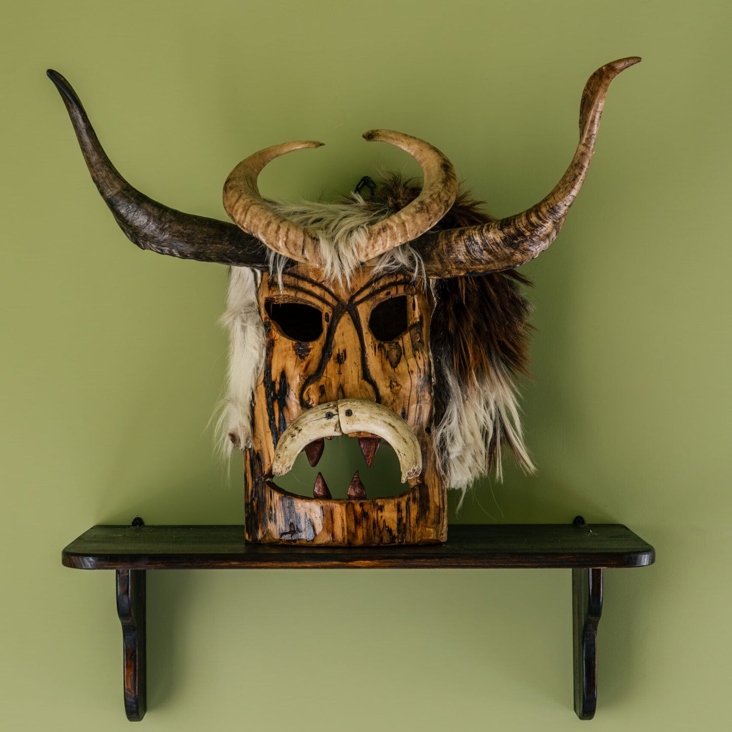 Уютно планинско бягство за двама на Витоша в хижа Кукер