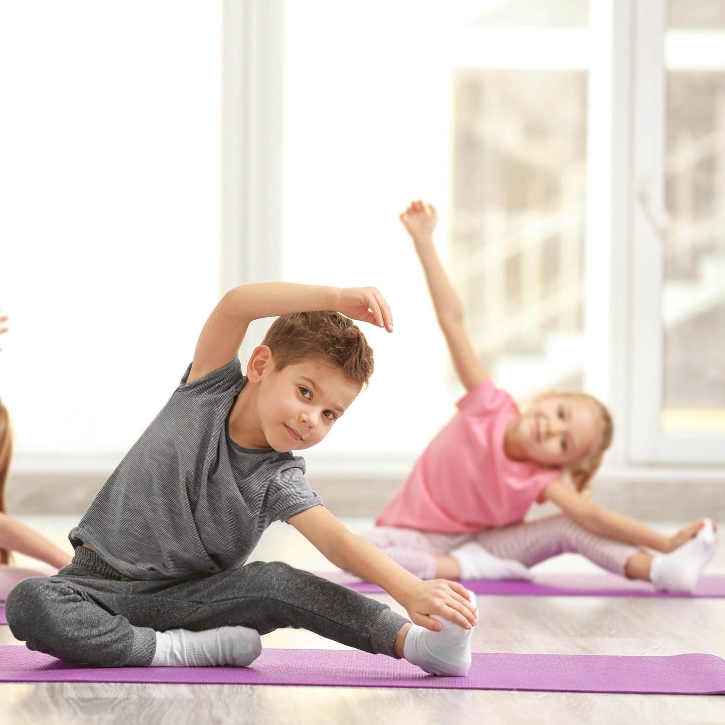 Сутрешна гимнастика за деца в солна стая и солна терапия