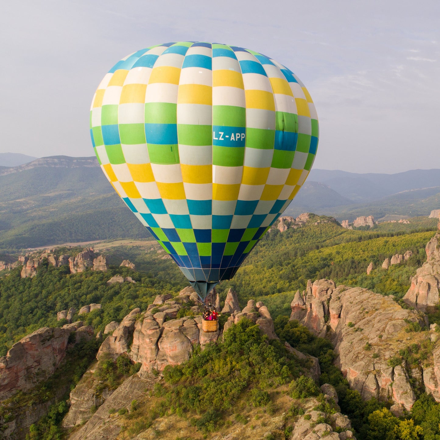 Балонена фиеста 2024. Панорамно издигане или полет с балон над Белоградчишките скали. 20.09-23.09
