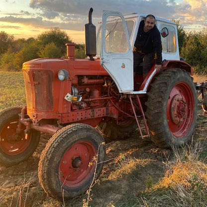 Самостоятелно шофиране на трактор. Велико Търново