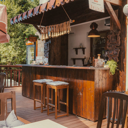 Уютно планинско бягство за двама на Витоша в хижа Кукер