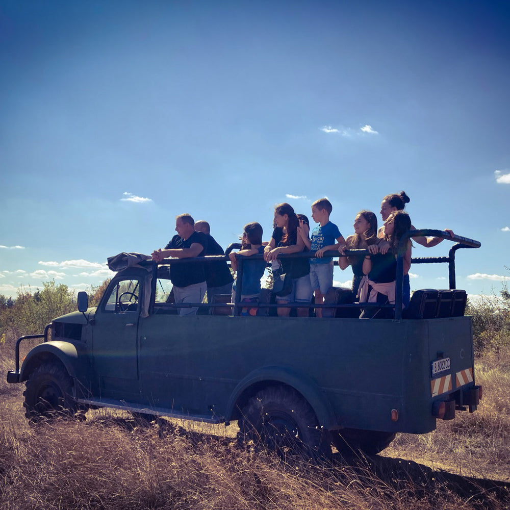 Ексклузивно приключение  на специално модифициран офроуд бус - ГАЗ-63. Велико Търново и Арбанаси