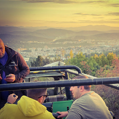 Ексклузивно приключение  на специално модифициран офроуд бус - ГАЗ-63. Велико Търново и Арбанаси